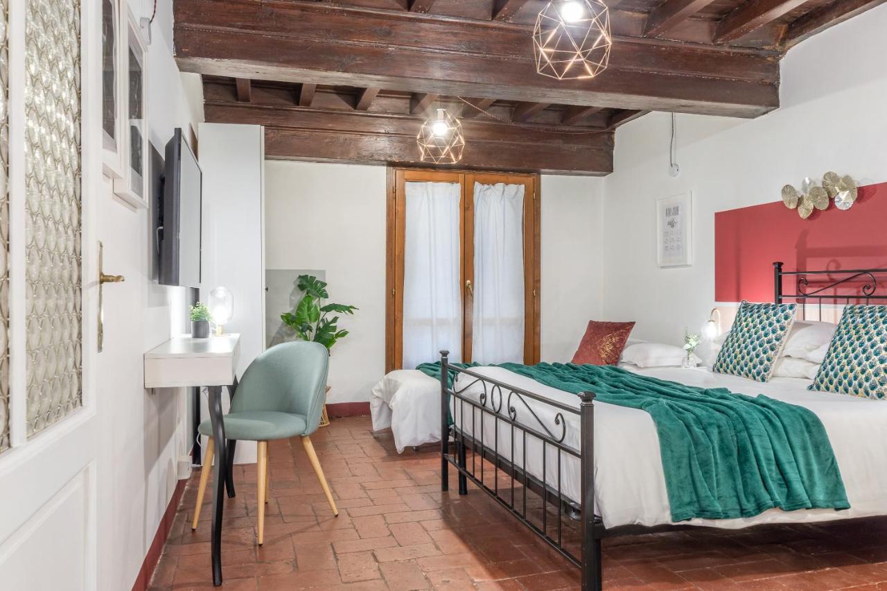 Wine Apartments Florence Ciliegiolo Extérieur photo
